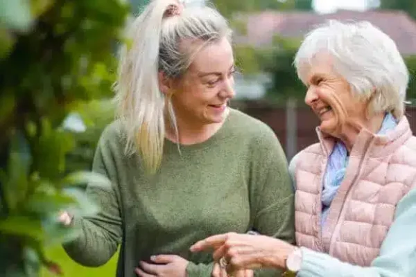 international-carer-helping-elderly-lady-around-the-garden_2x1-768×384-1 international-carer-helping-elderly-lady-around-the-garden_2x1-768x384-1